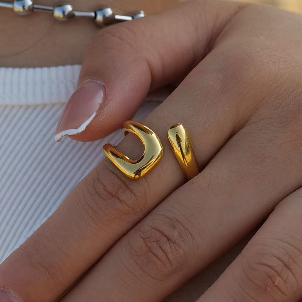 Chunky Curved Gold Jewelry Set